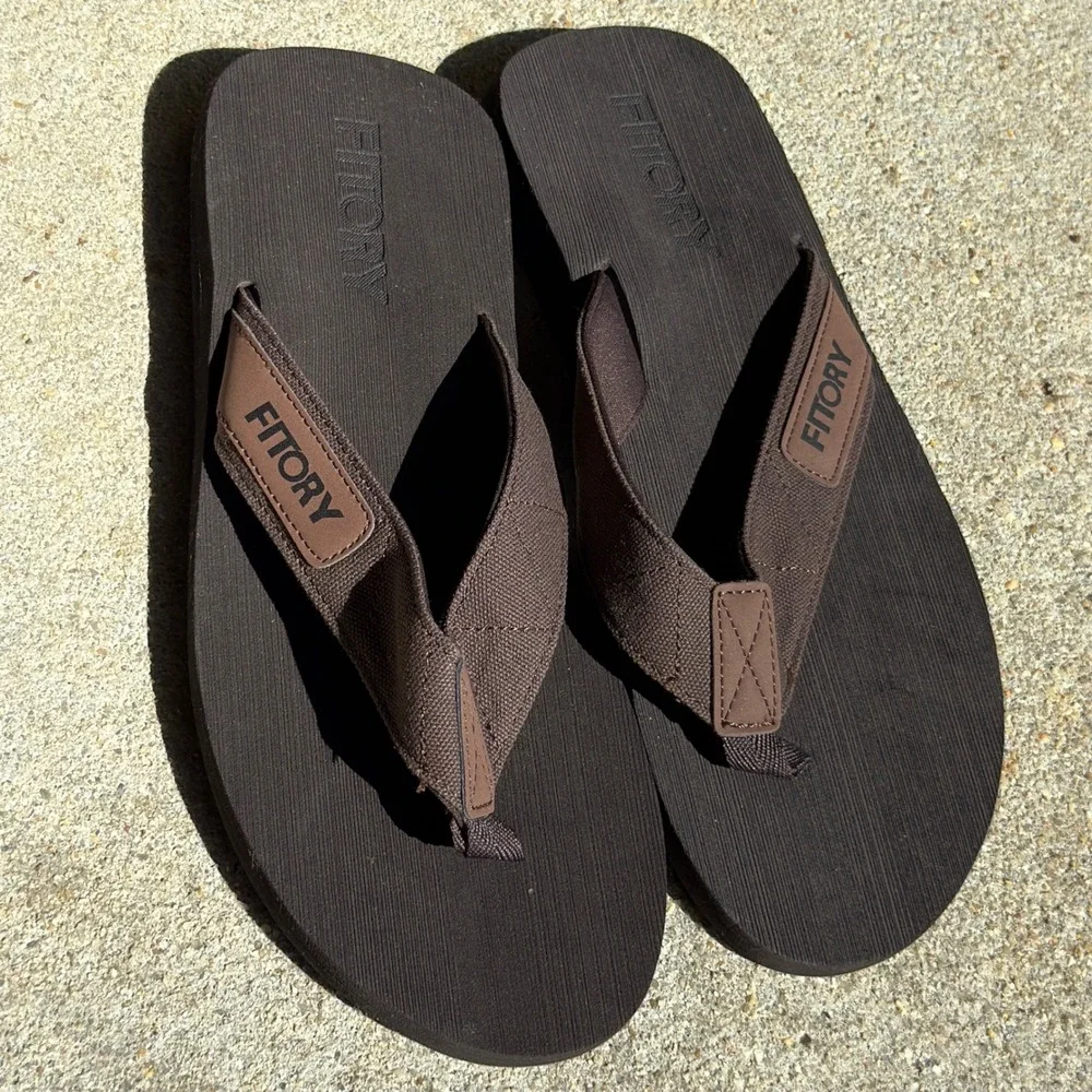 Mens Size 11 Flip Flops Fitory Thong Sandals Brown 44 EU Summer Beach Shoes